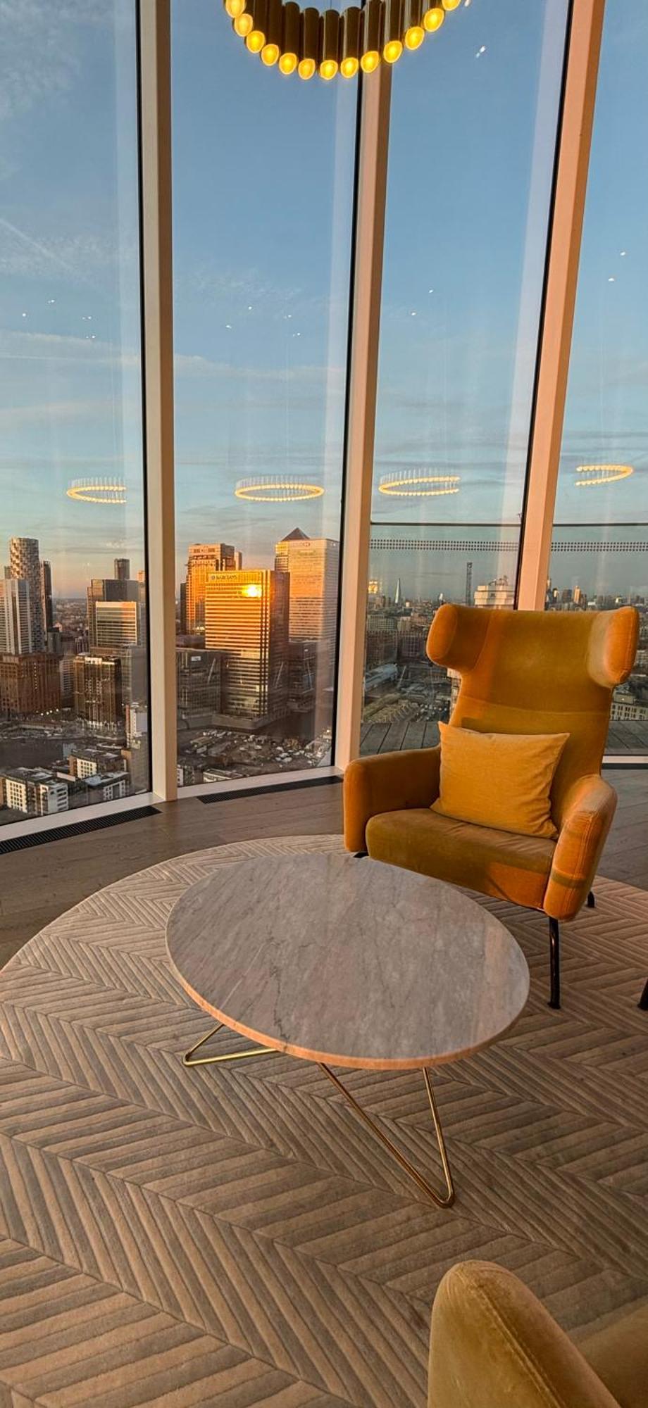 Luxury Modern 2 Bed Flat With Balcony And City View - Canary Wharf City Center ロンドン エクステリア 写真