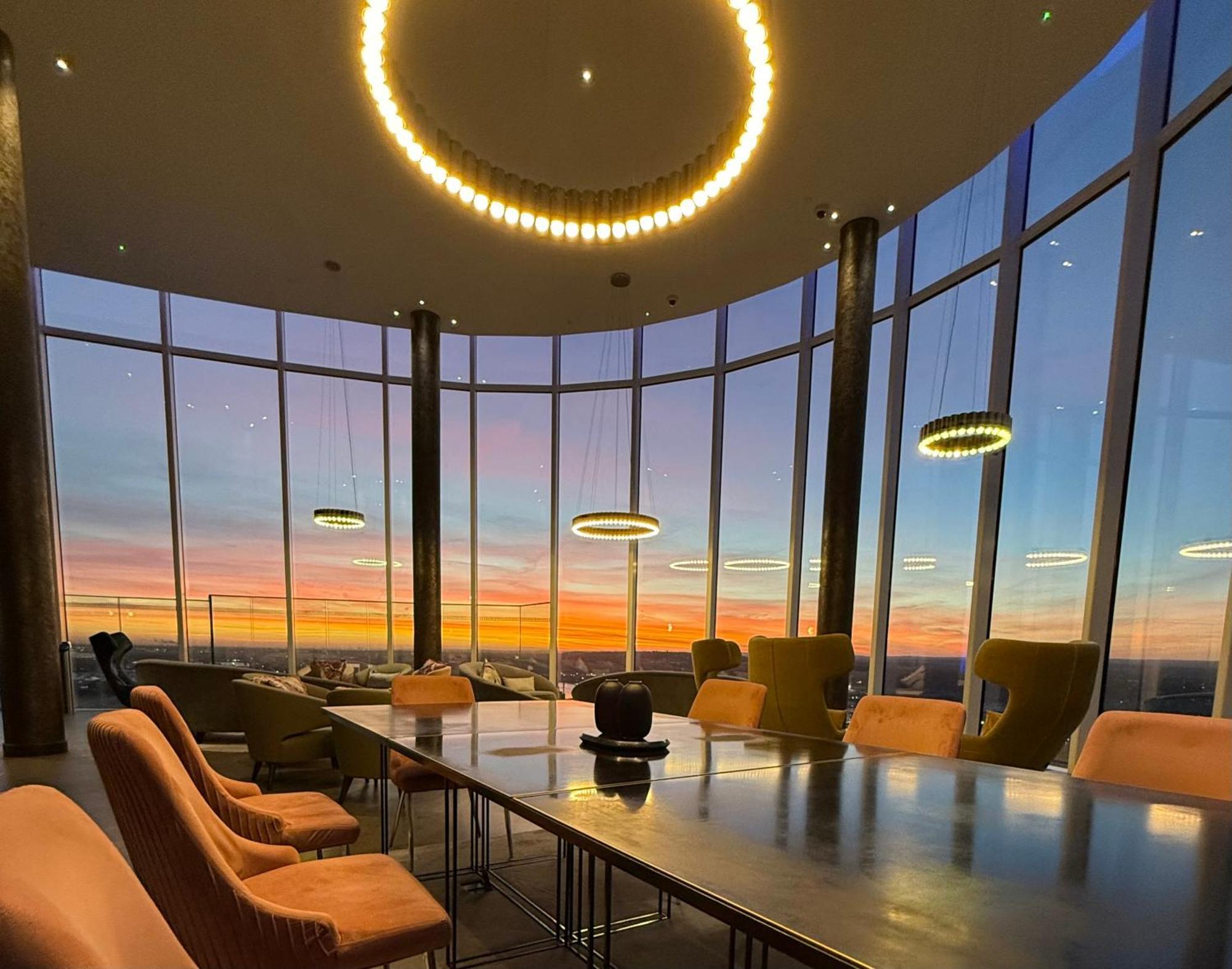 Luxury Modern 2 Bed Flat With Balcony And City View - Canary Wharf City Center ロンドン エクステリア 写真