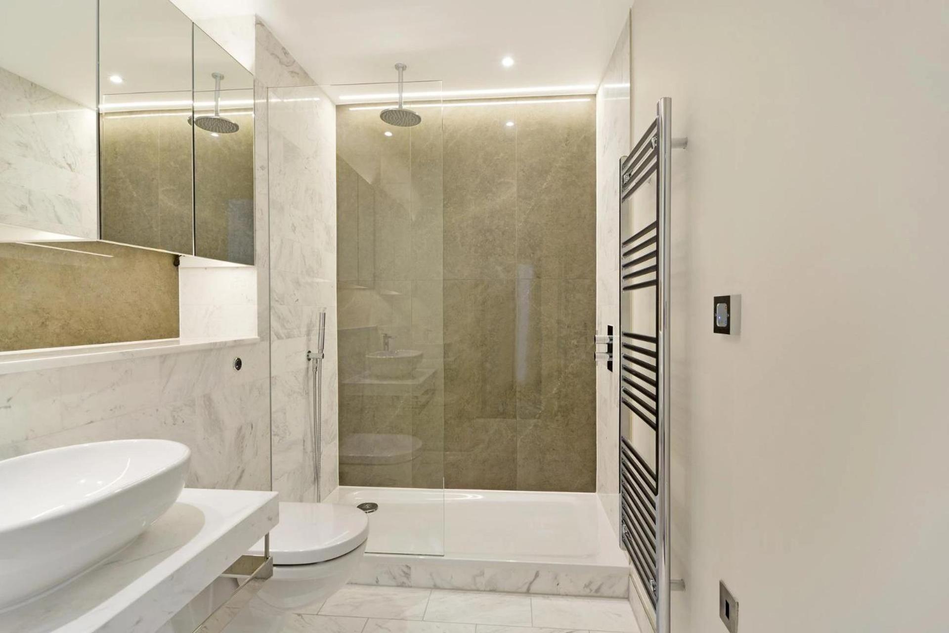 Luxury Modern 2 Bed Flat With Balcony And City View - Canary Wharf City Center ロンドン エクステリア 写真