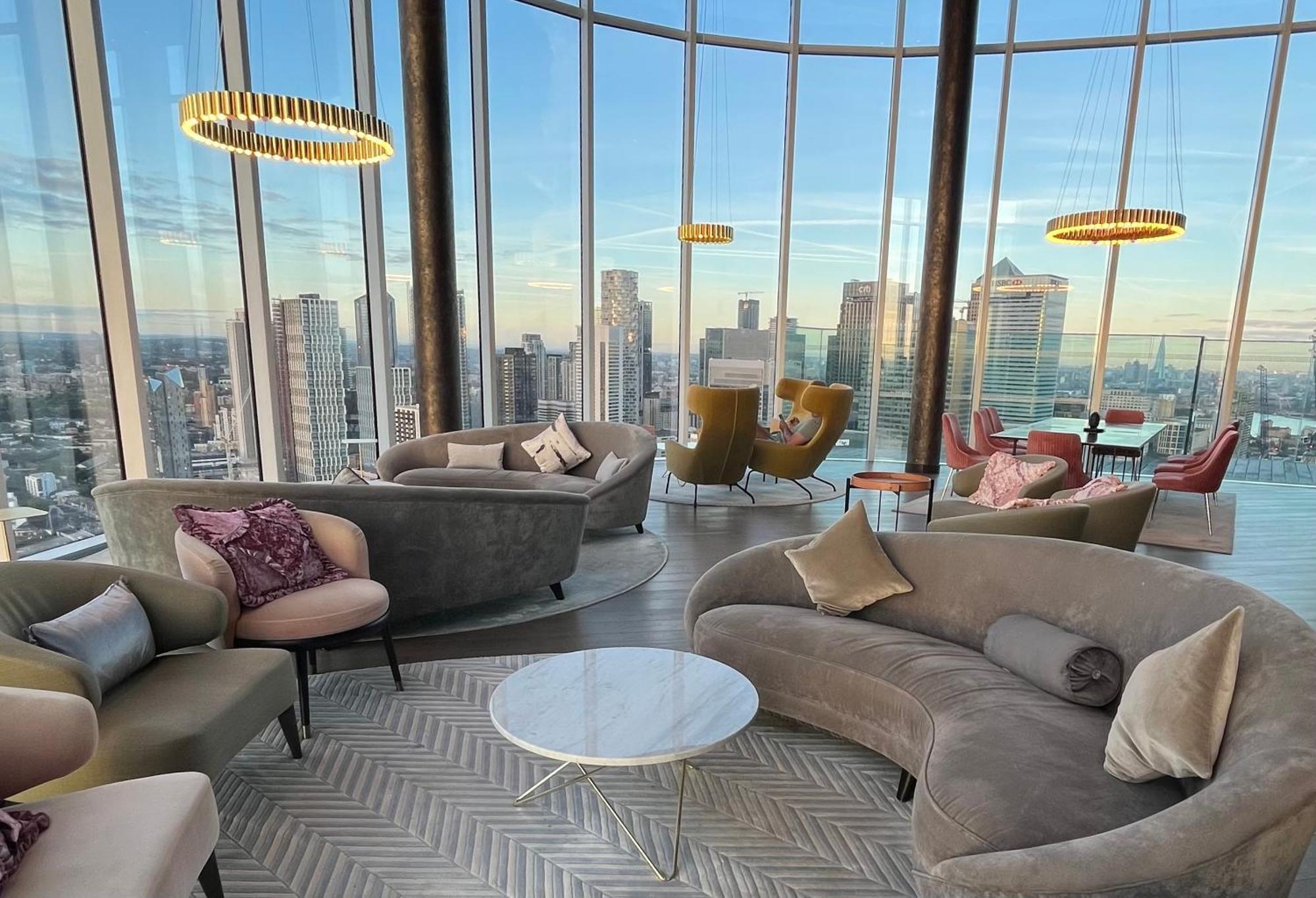 Luxury Modern 2 Bed Flat With Balcony And City View - Canary Wharf City Center ロンドン エクステリア 写真