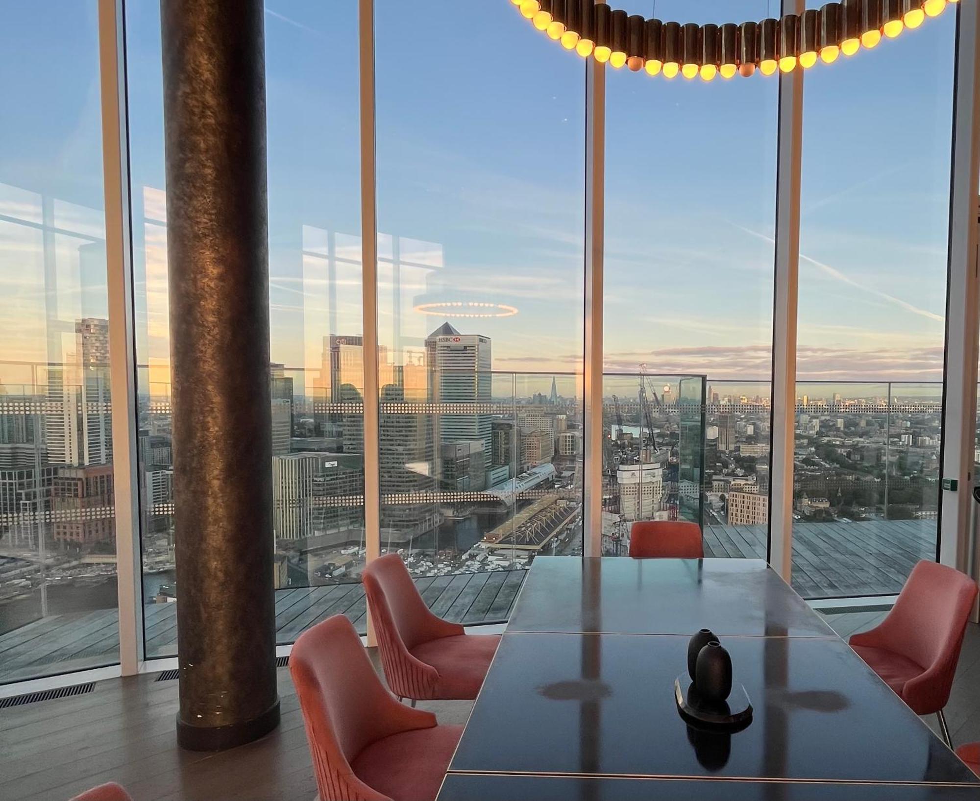 Luxury Modern 2 Bed Flat With Balcony And City View - Canary Wharf City Center ロンドン エクステリア 写真