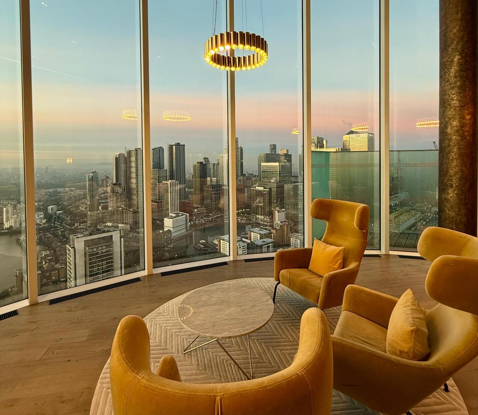 Luxury Modern 2 Bed Flat With Balcony And City View - Canary Wharf City Center ロンドン エクステリア 写真